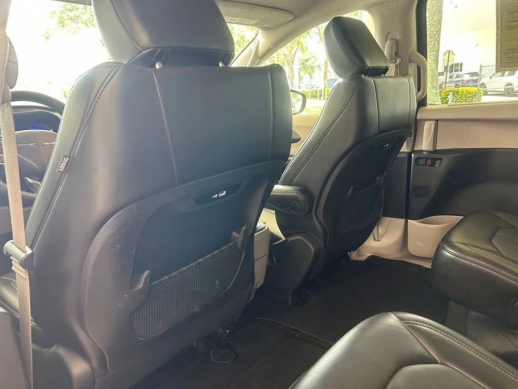 Used 2024 Black Chrysler Touring L image 33