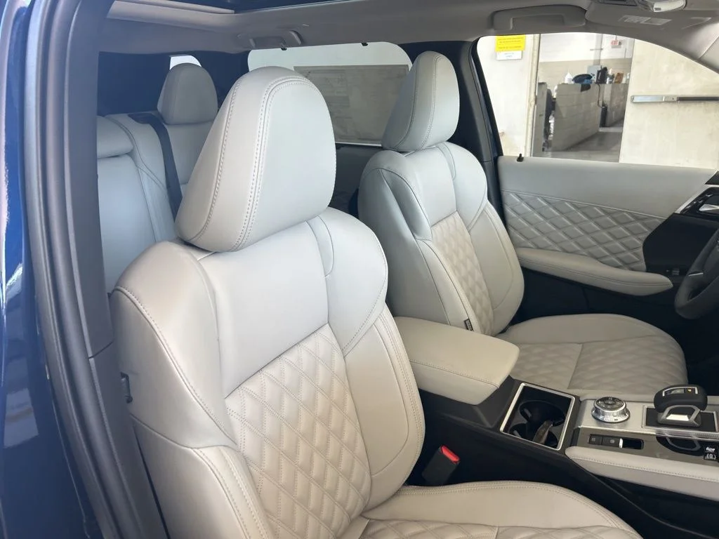 2025 Mitsubishi Outlander Plug-in Hybrid SEL - Photo 22