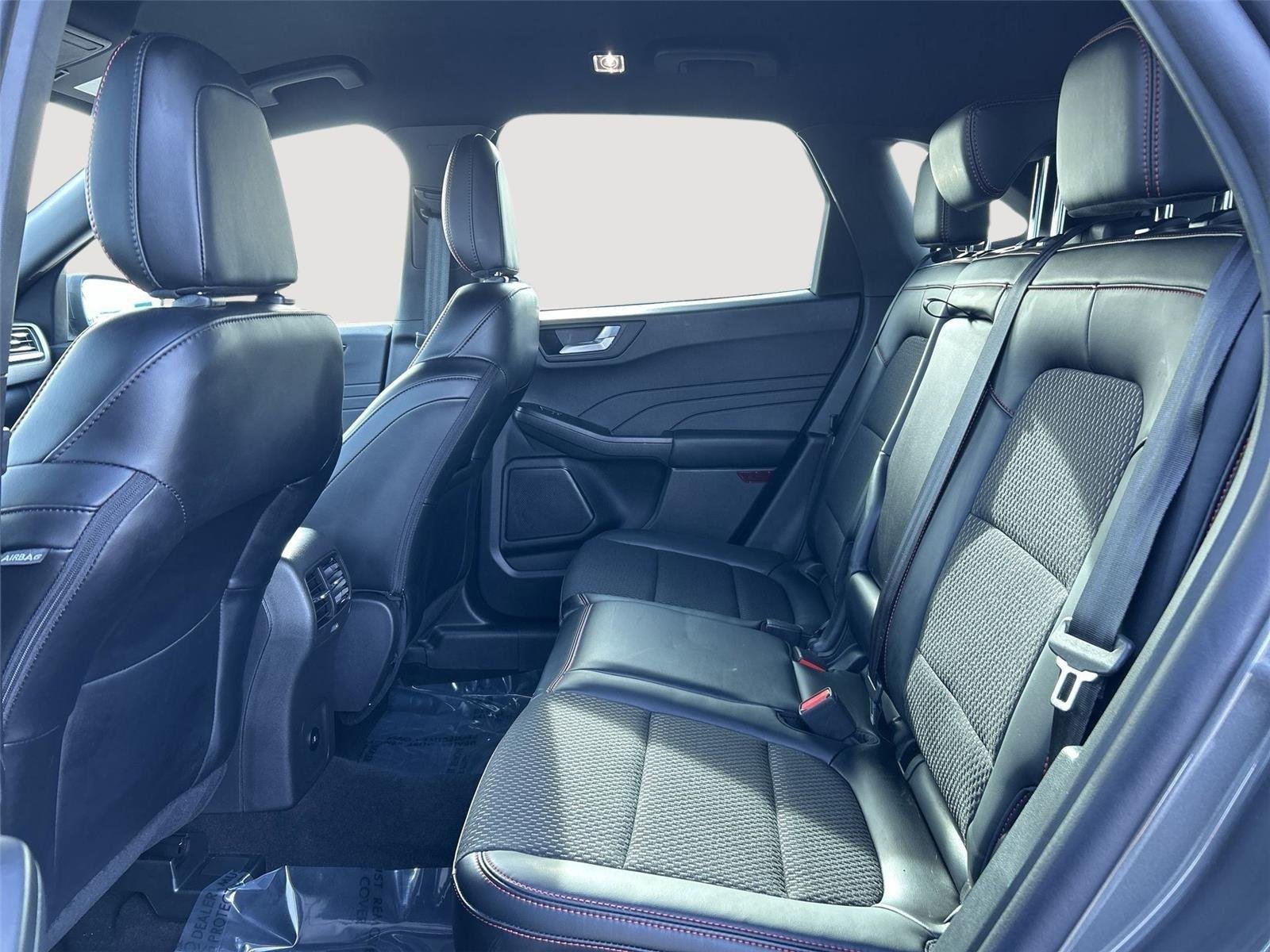 2025 Ford Escape ST-Line - Photo 21