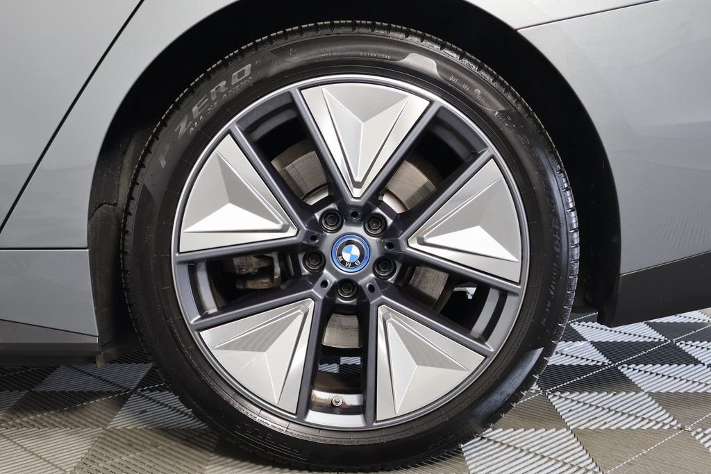 2023 BMW i4 35 - Photo 16