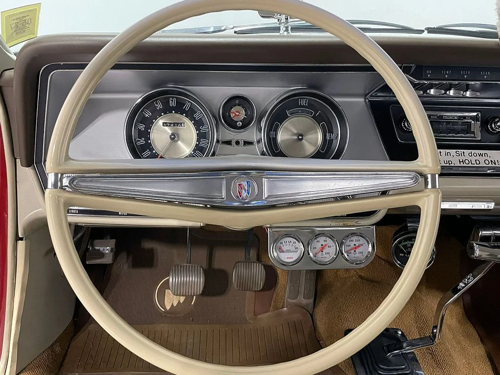 Used 1963  Buick  image 88
