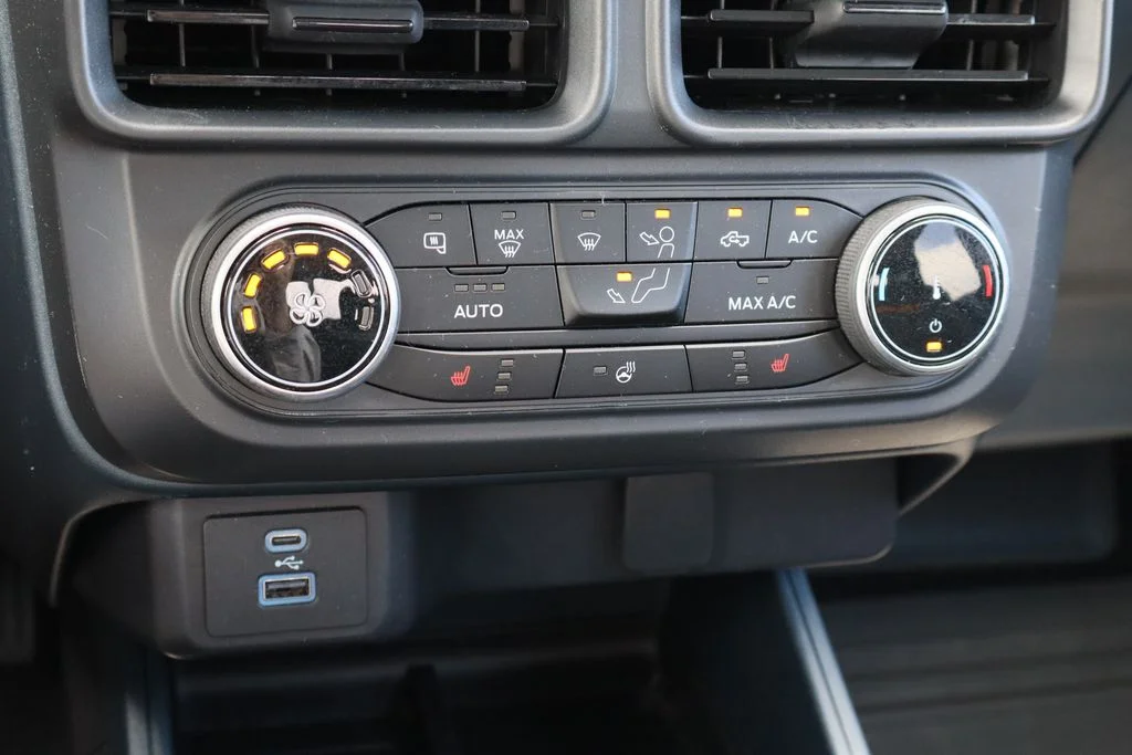 Used 2023 Green Ford XLT image 18