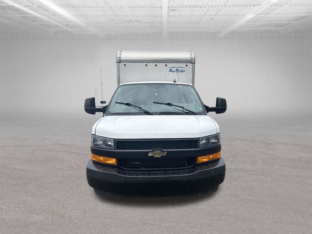 Used 2022 White Chevrolet Work Van image 9