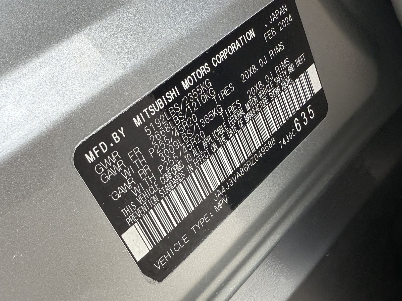 Used 2024 Alloy Silver Metallic Mitsubishi SE image 34