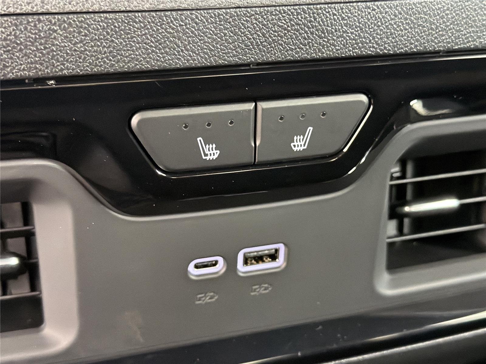 2026 GMC Sierra 2500HD AT4 - Photo 21