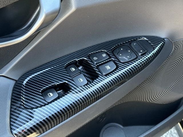 Used 2020 Black Hyundai Turbo image 27