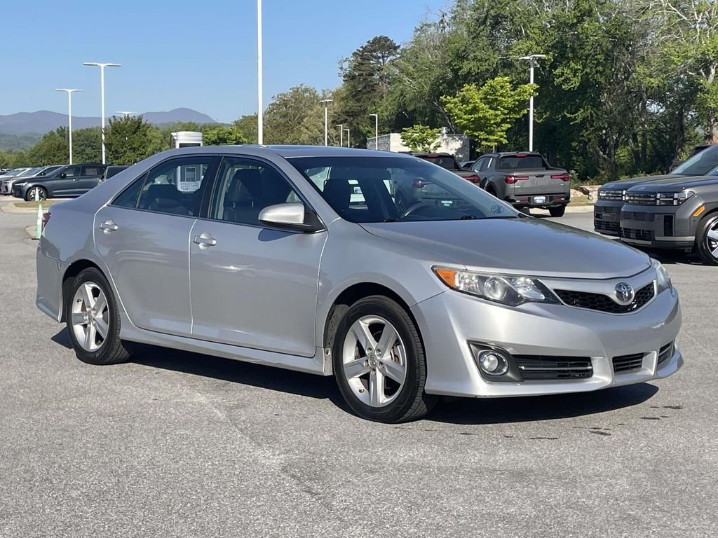 2014 Toyota Camry SE