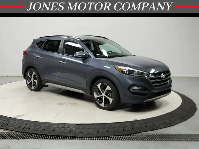 Used 2018 Coliseum Gray Hyundai Limited image 1