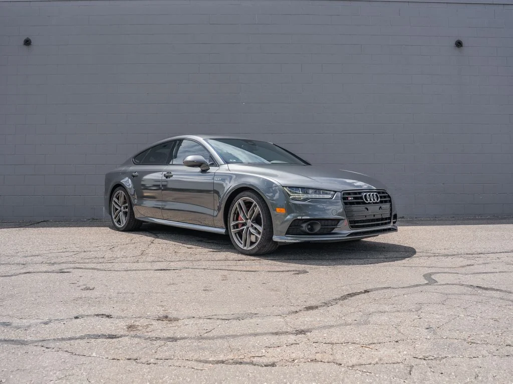 Used 2017 Gray Audi 4.0T Premium Plus image 9