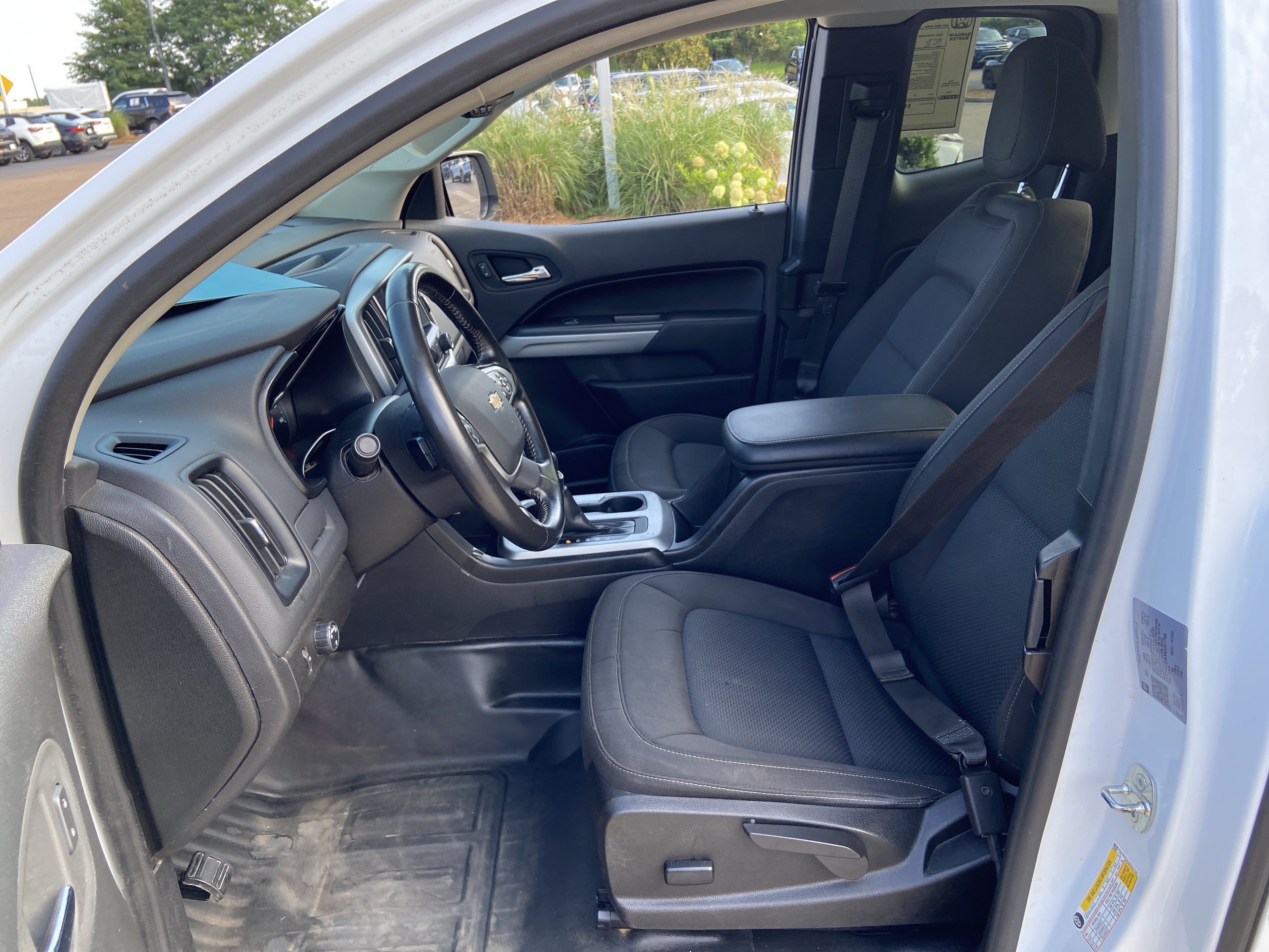 Used 2022 Summit White Chevrolet 2WD LT image 34