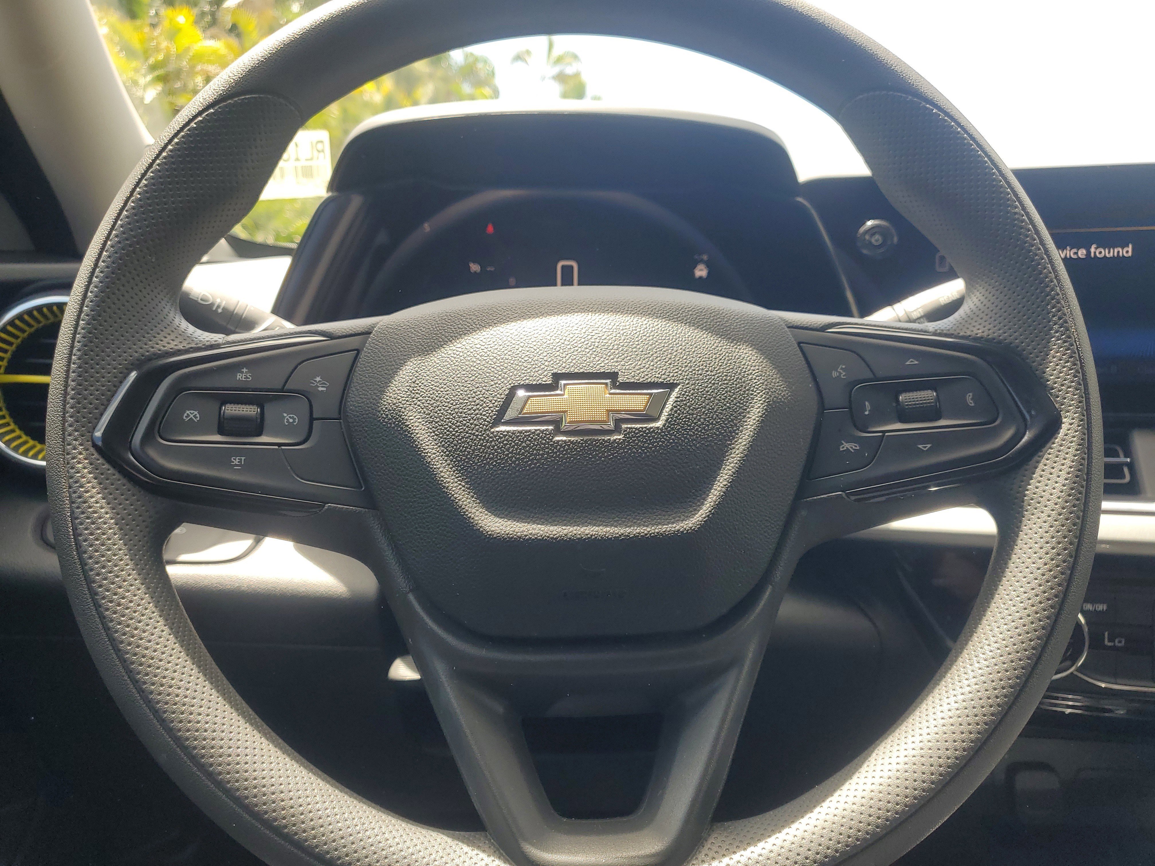 Used 2025 Summit White Chevrolet LT image 19