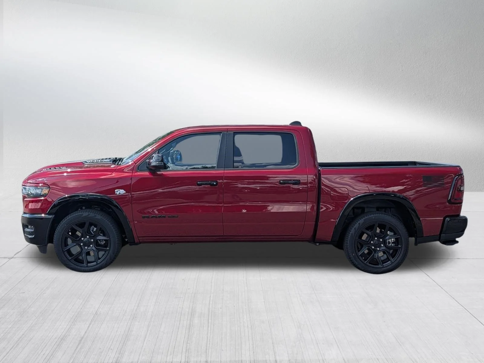 New 2026 Molten Red Pearl-Coat Exterior Paint RAM Laramie image 4