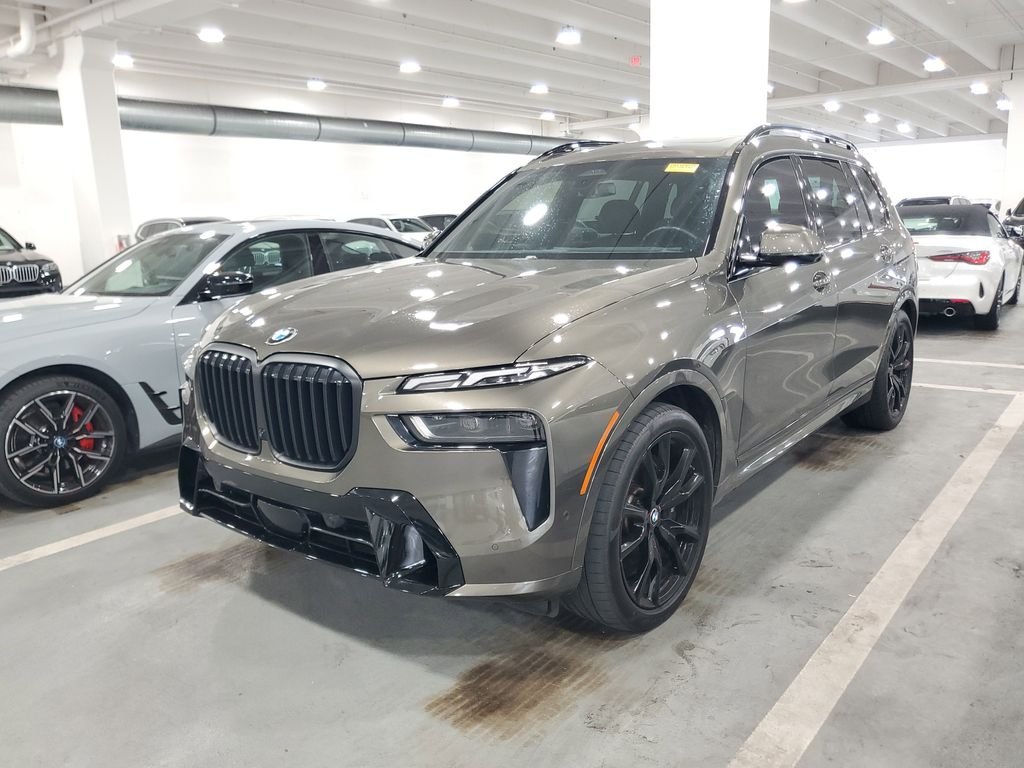 2025 BMW X7 xDrive40i's photo