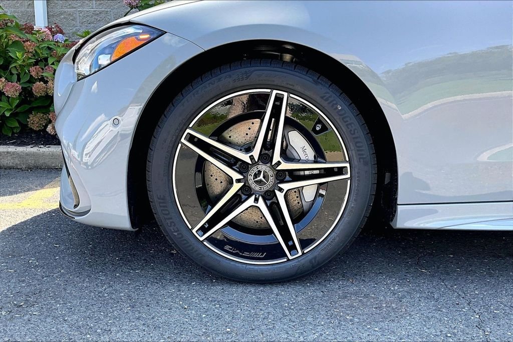 New 2026 MANUFAKTUR Alpine Grey Mercedes-Benz C 300 image 12