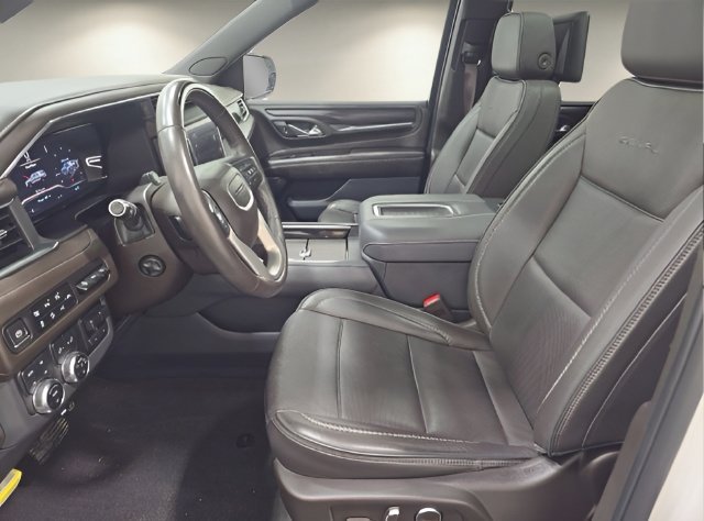 Used 2023 White Frost Tricoat GMC Denali image 9