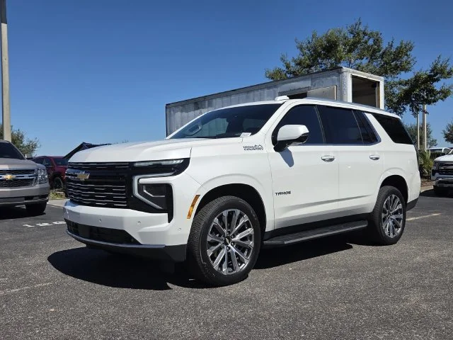 Used 2025 Beige Chevrolet High Country image 2