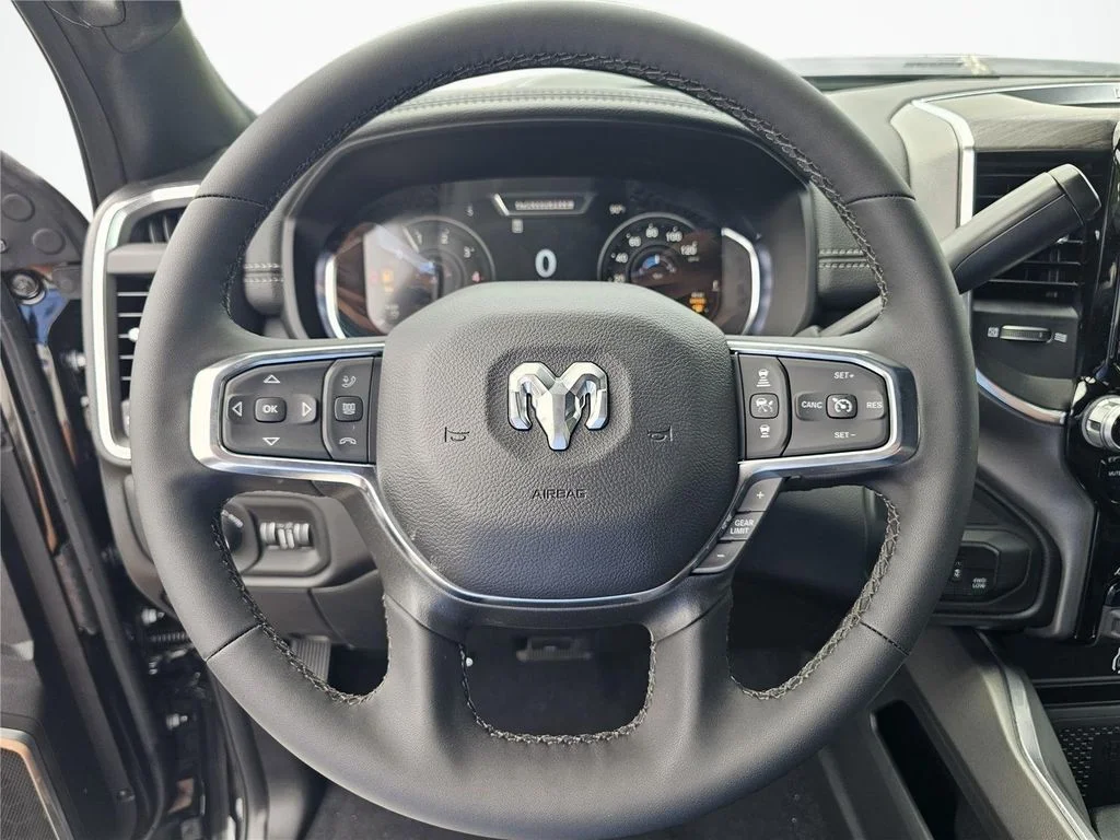 2026 RAM 3500 Laramie - Photo 20