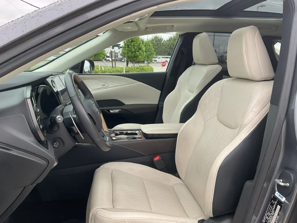Used 2023 Gray Lexus 350 Luxury image 12