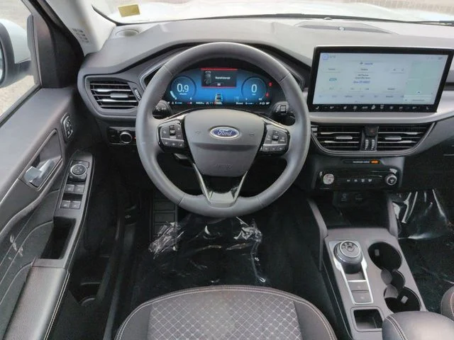 Used 2023 White Ford Active image 16