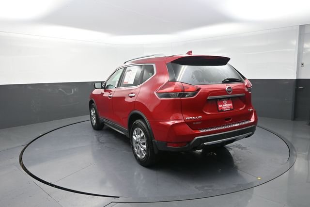 Used 2017 Red Nissan SV image 52
