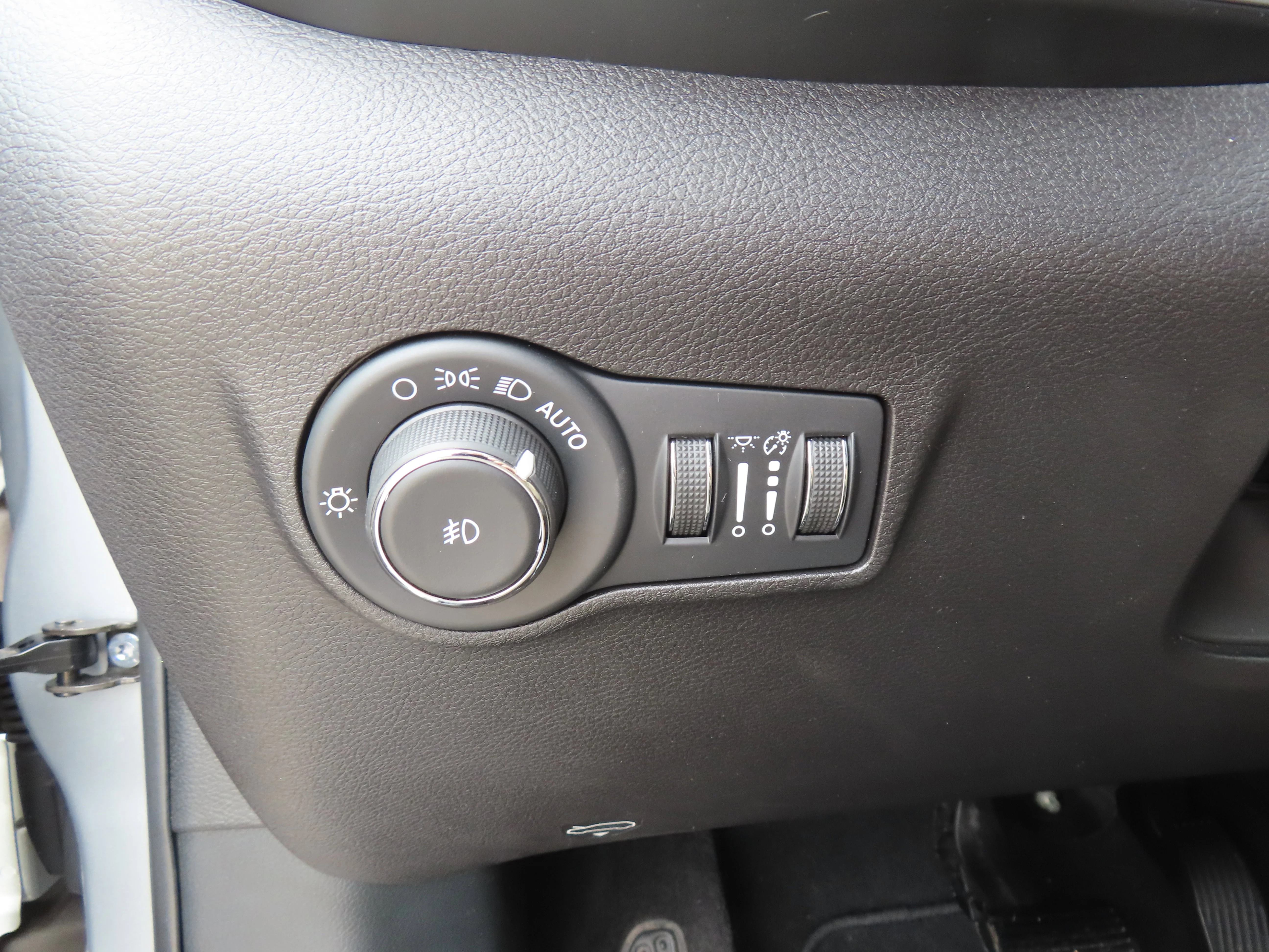 2024 Jeep Compass Limited - Photo 13