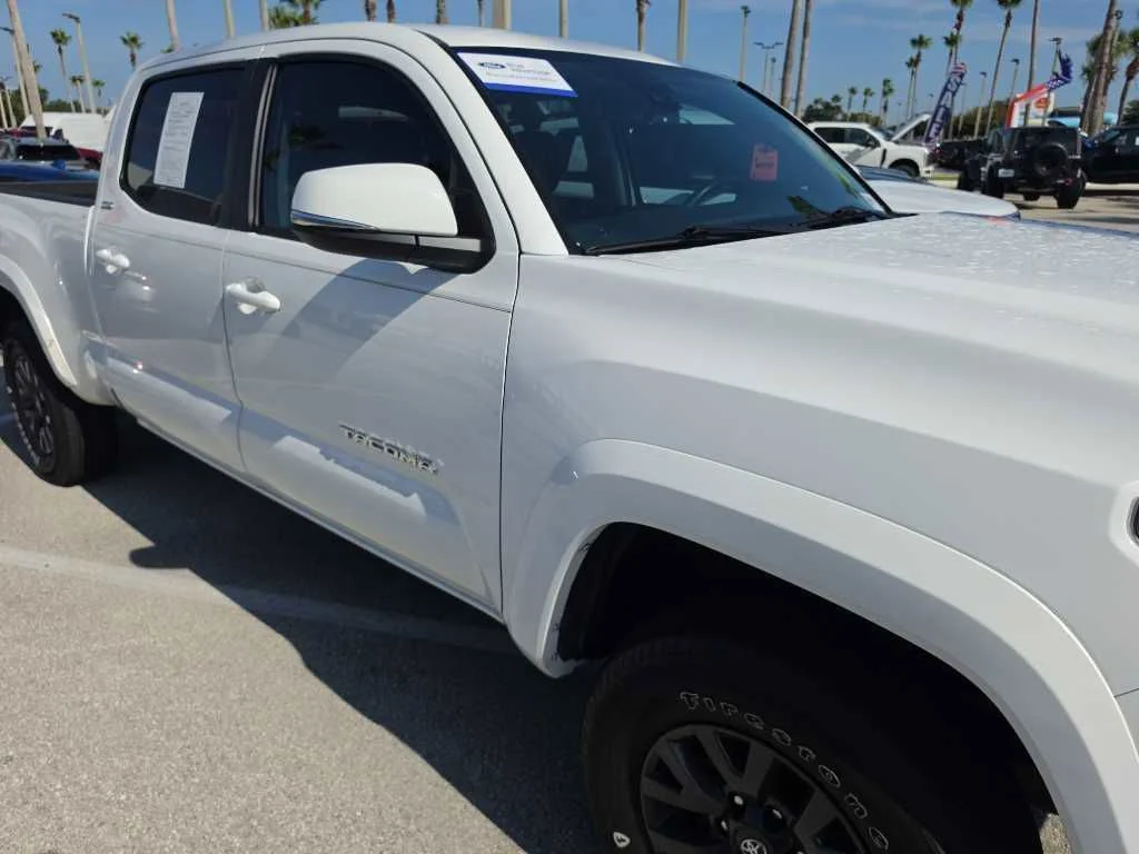 Used 2023 White Toyota SR5 image 7