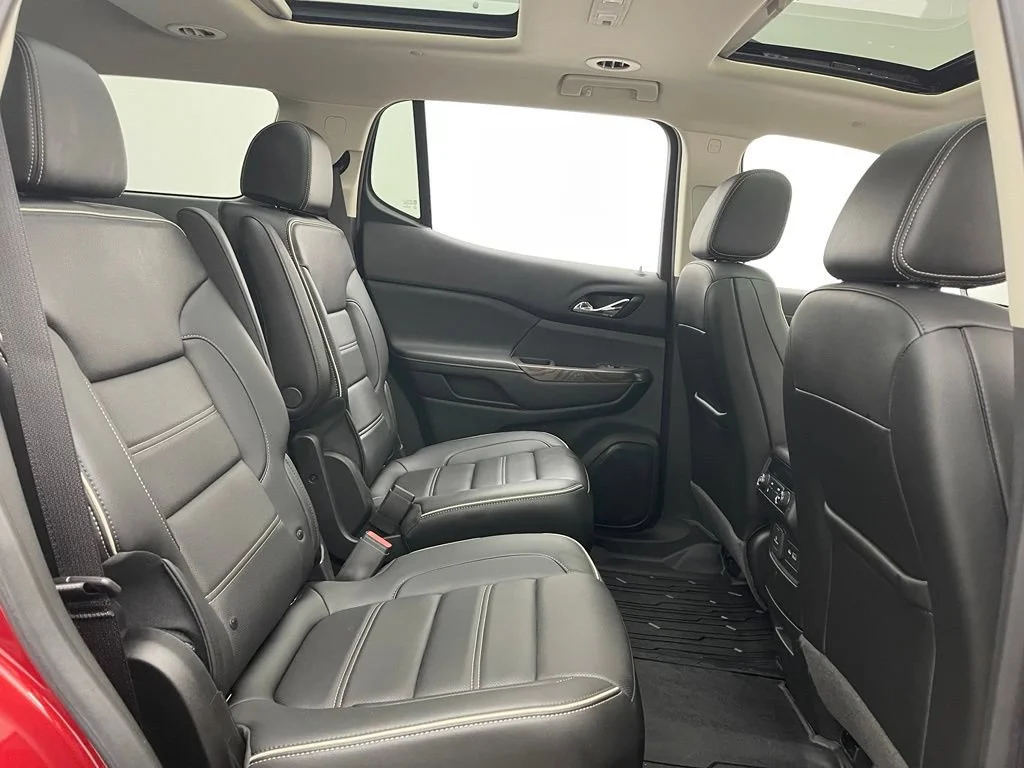 Used 2021 CAYENNE RED TINTCOAT GMC Denali image 39