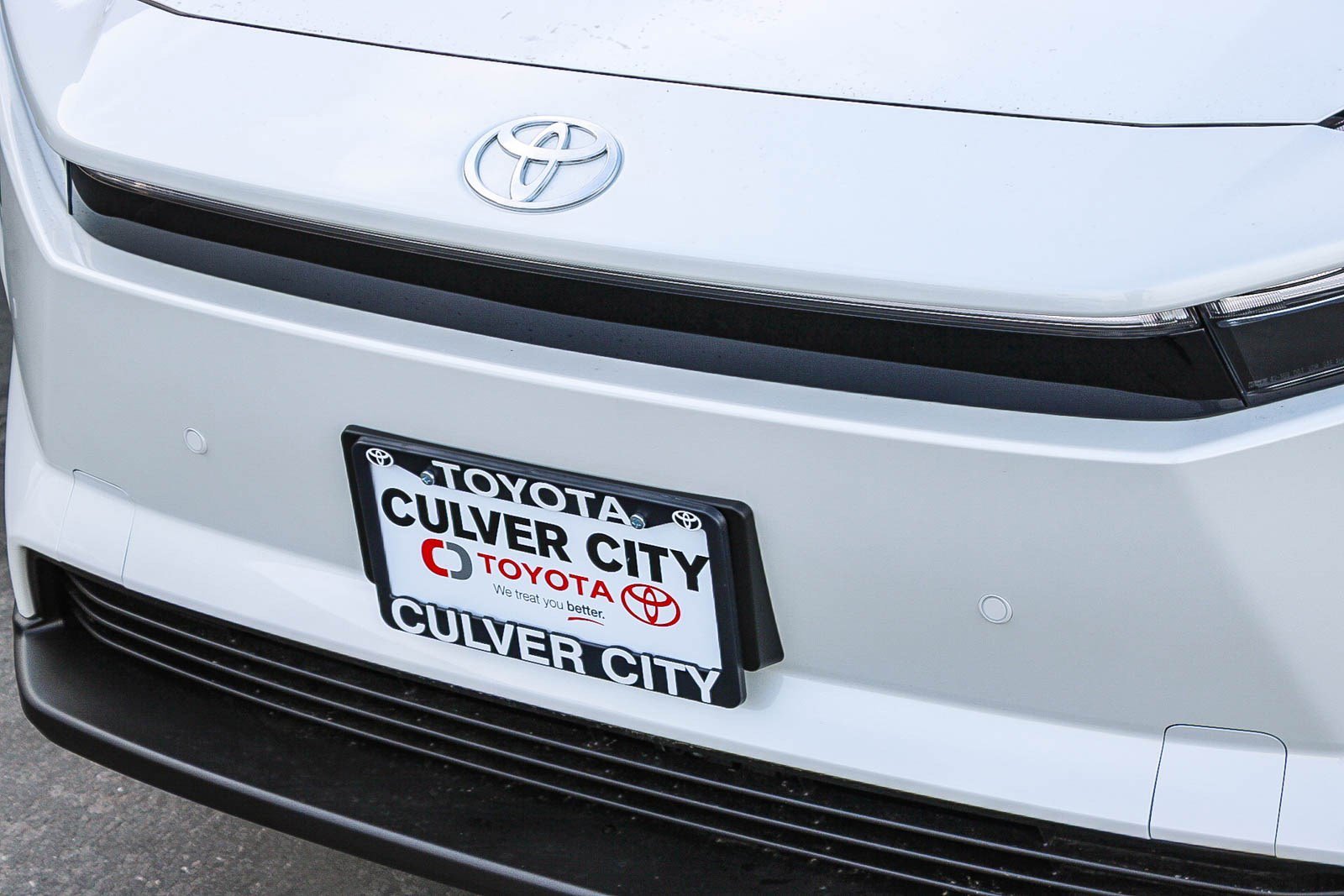 New 2026 Wind Chill Pearl <sup>1</sup> Toyota  XLE image 5