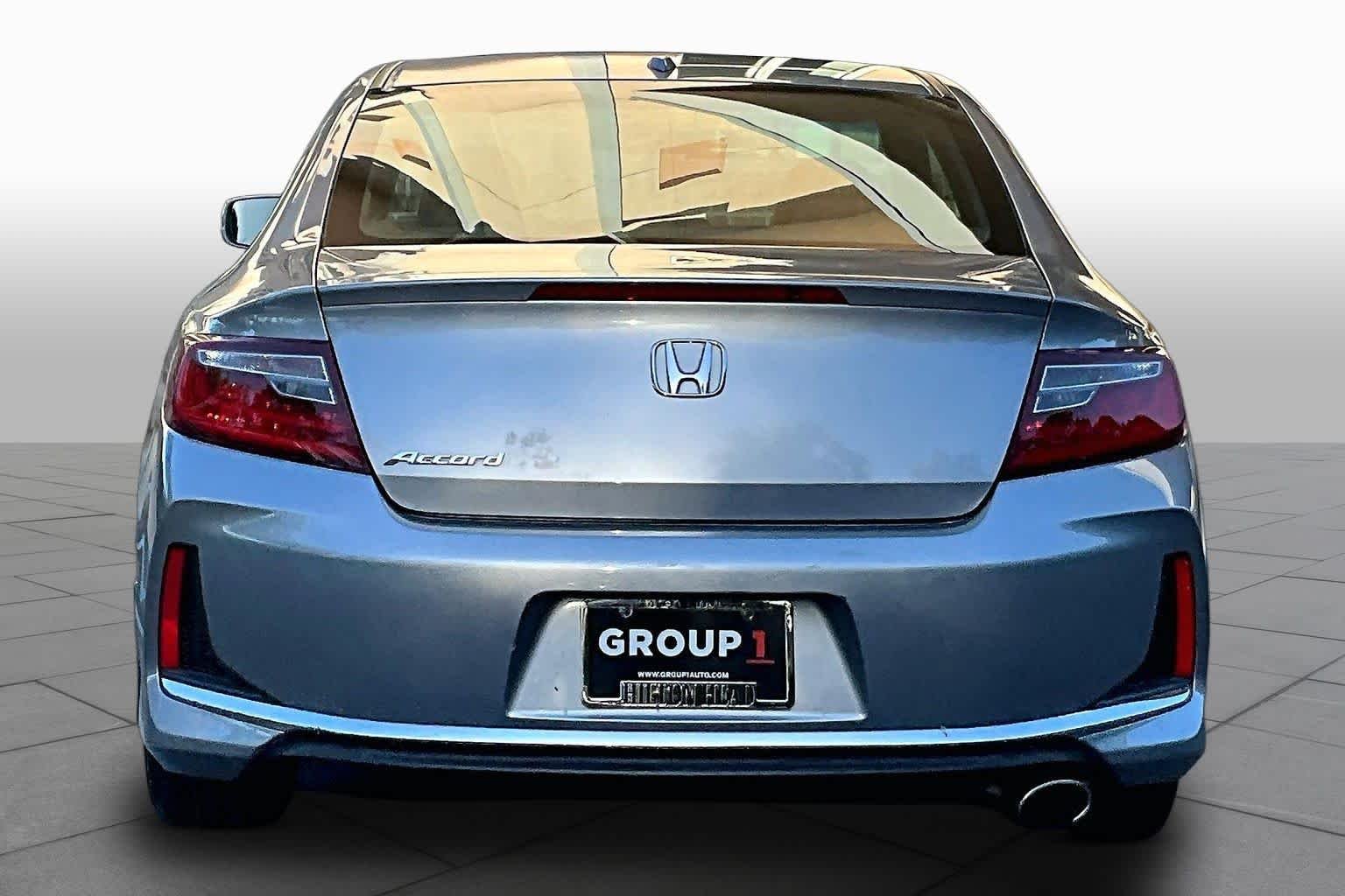 Used 2016 Lunar Silver Metallic Honda EX-L image 5