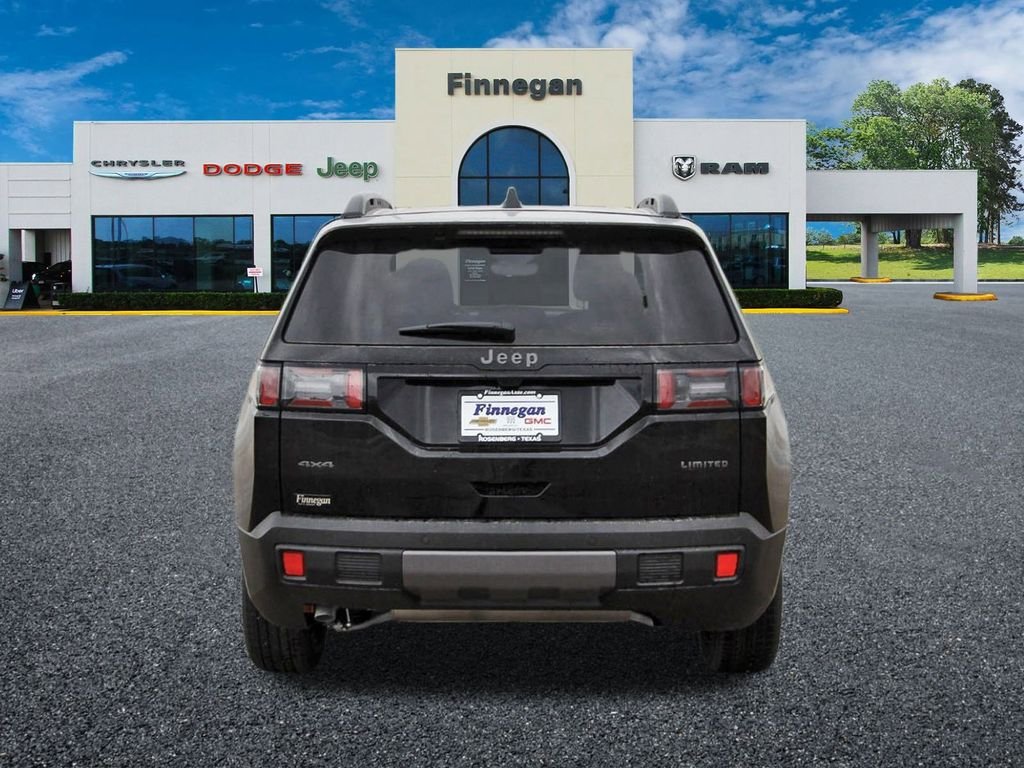 New 2026 Diamond Black Crystal Pearl-Coat Exterior Paint Jeep Limited image 5