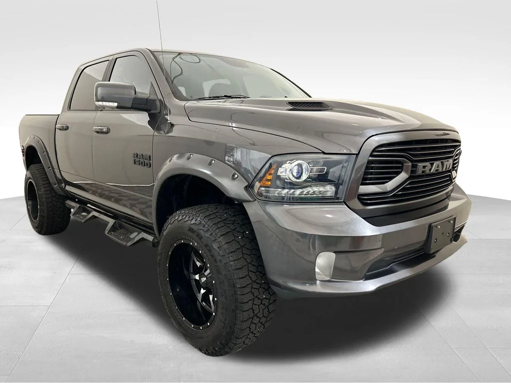Used 2018 Gray Ram Sport image 9
