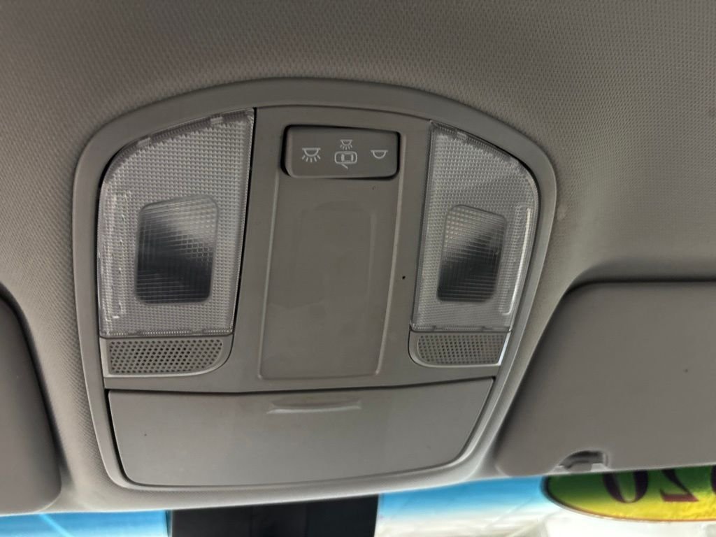 Used 2020 Silver Hyundai Value image 22