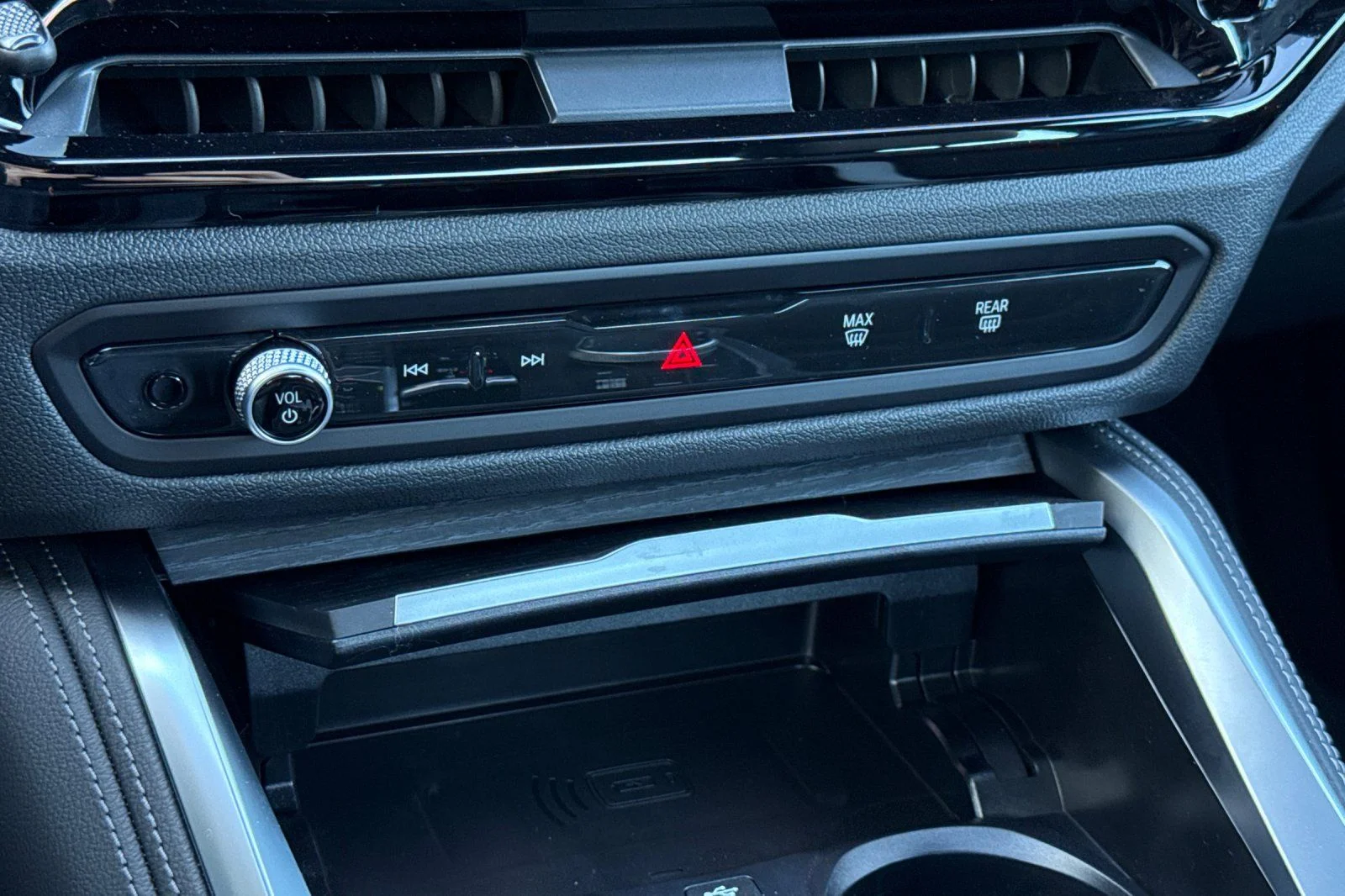New 2026 Black Sapphire Metallic BMW M440i image 17