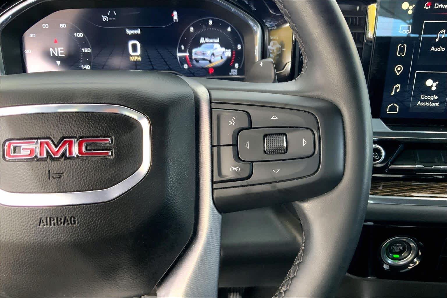 Used 2024 Onyx Black GMC Elevation image 25