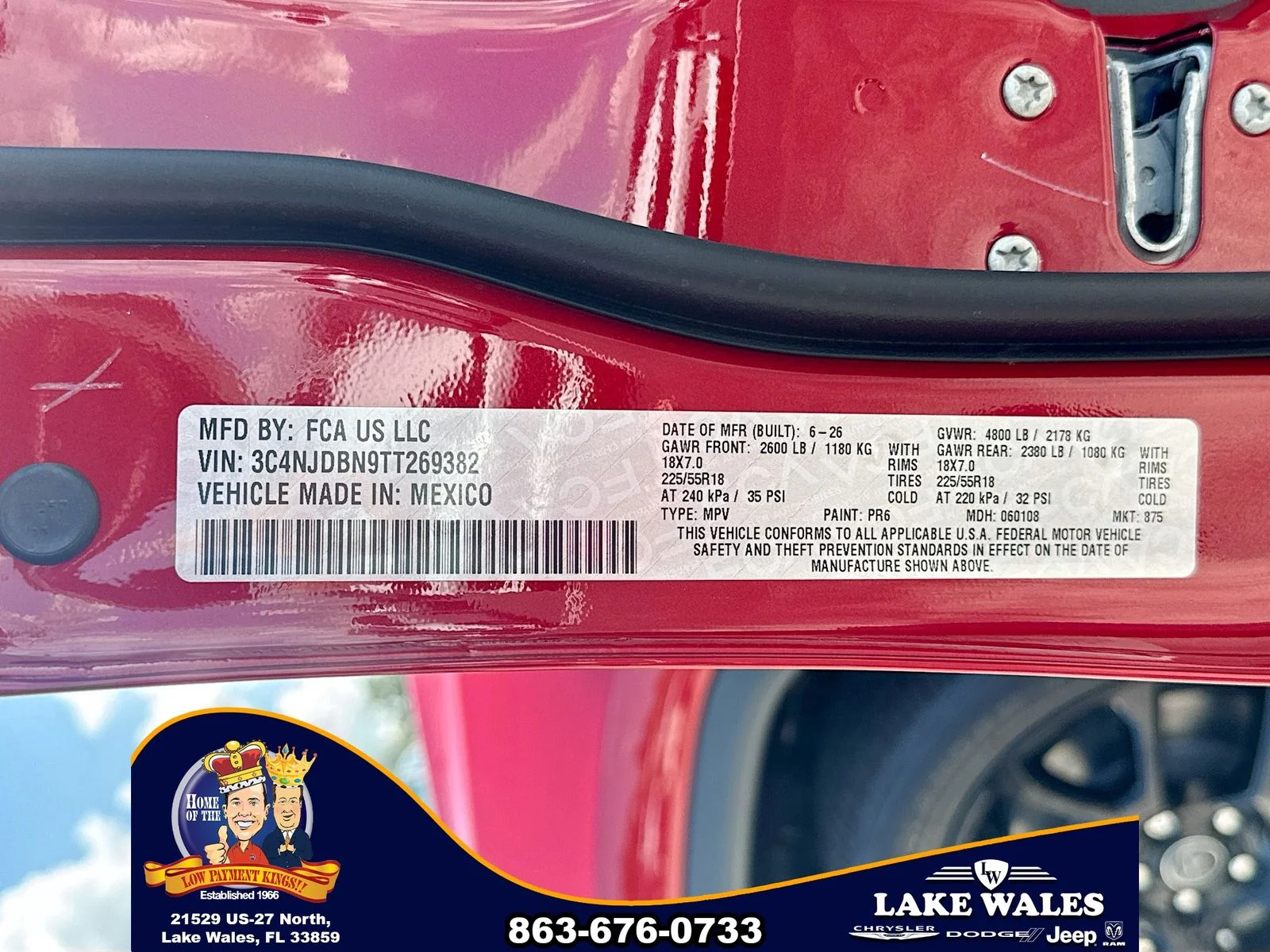 New 2026 Red Hot Pearl-Coat Exterior Paint Jeep Latitude image 29