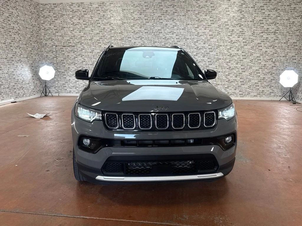 Used 2023 Gray Jeep Limited image 2