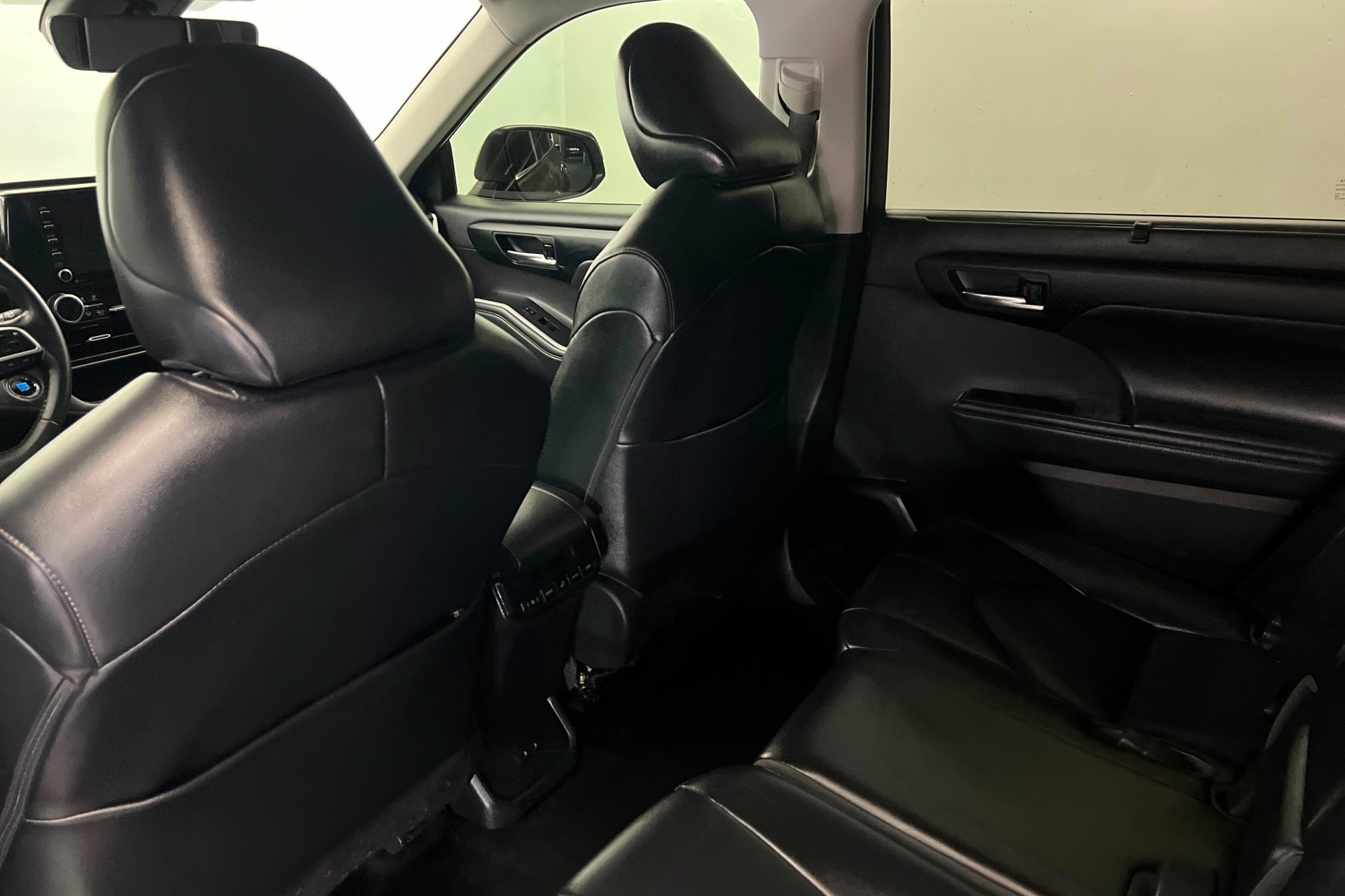 Used 2022 Gray Toyota XLE image 20