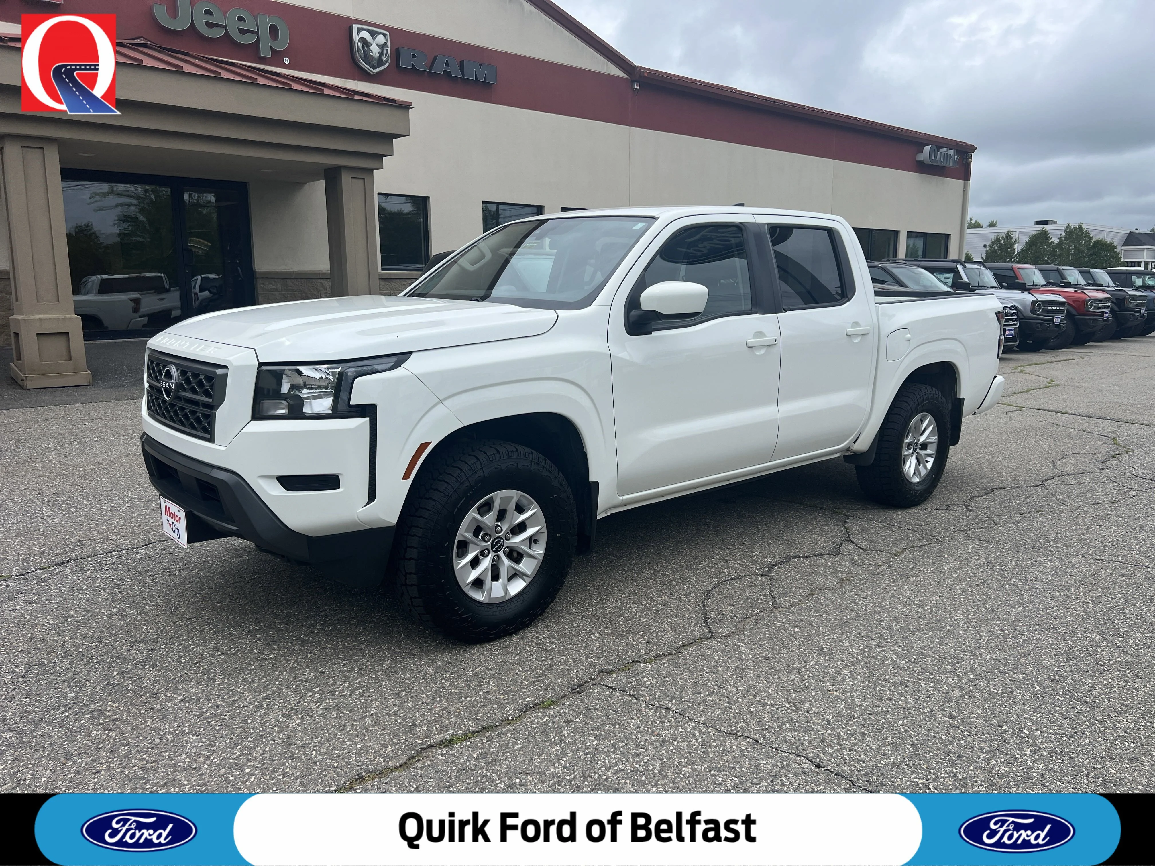 2024 Nissan Frontier SV Crew Cab 4X4 SWB's photo