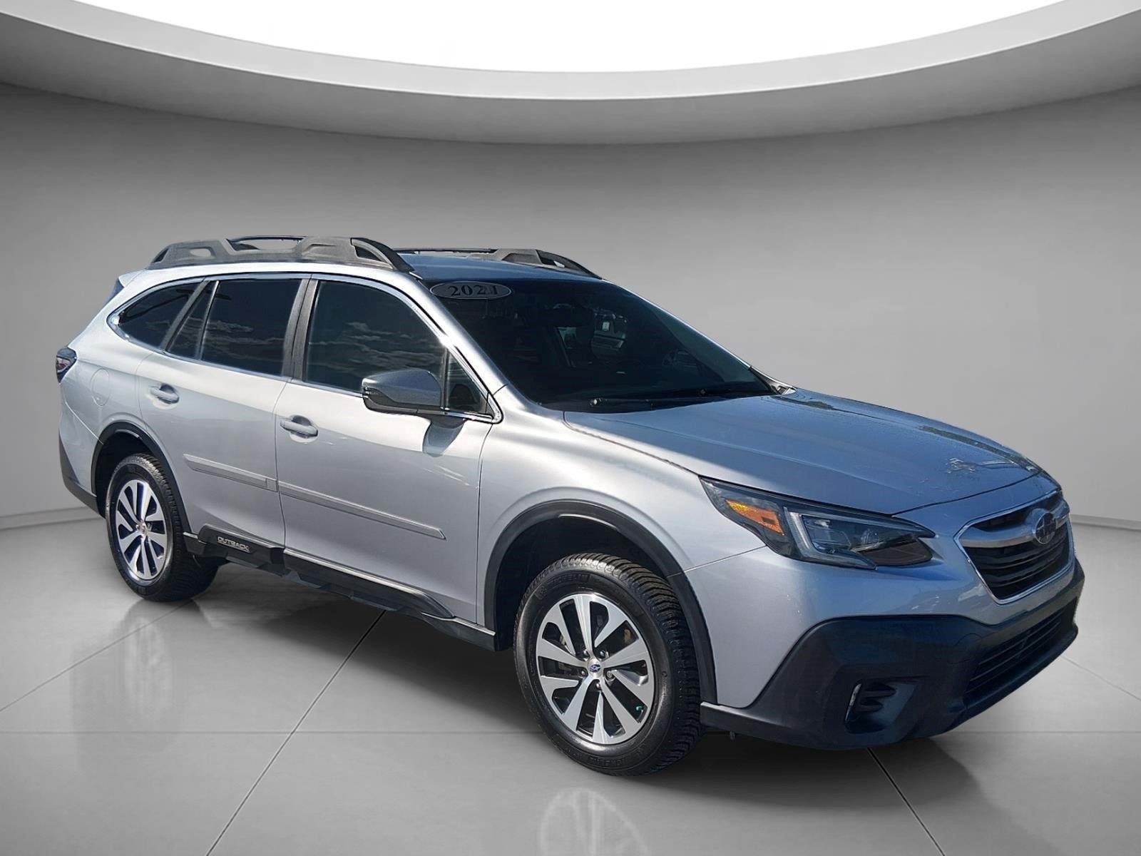 Used 2021 Ice Silver Metallic Subaru Premium image 7