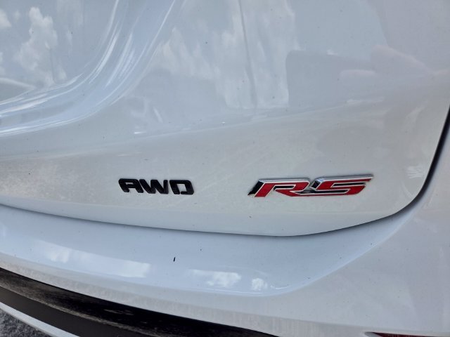 Used 2024 Summit White Chevrolet RS image 12
