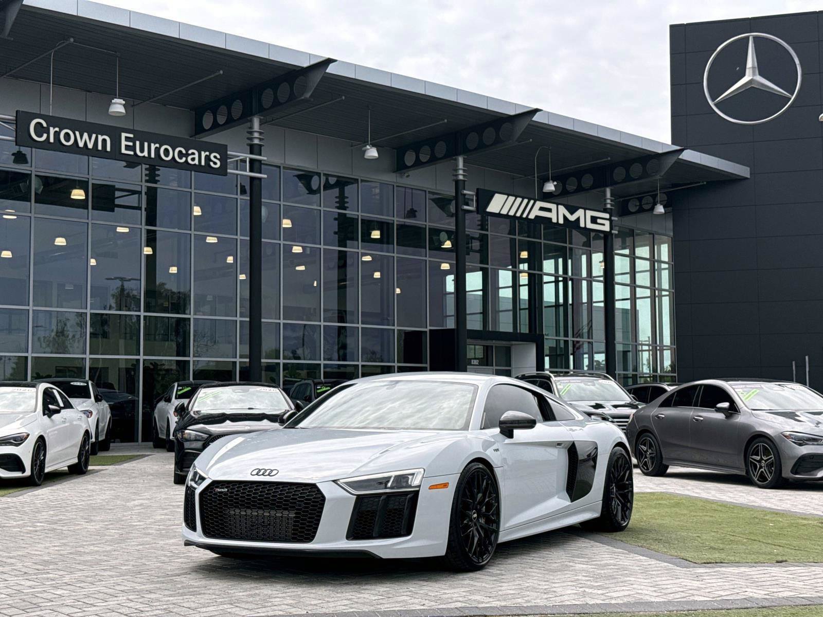 Suzuka Gray Metallic/Black Roof 2018 Audi R8 Coupe All-Wheel Drive