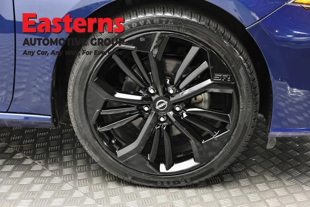 Used 2023 Blue Nissan 2.5 SR image 30