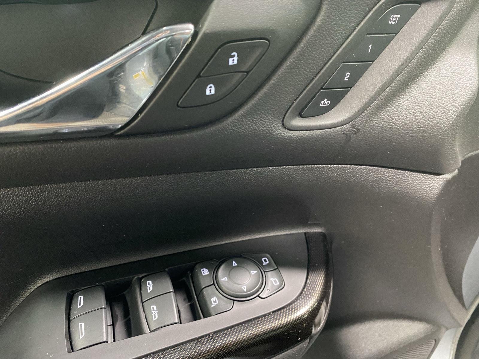 Used 2023 Sterling Metallic GMC AT4 image 18