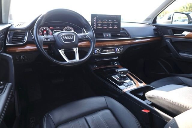 Used 2023 Glacier White Metallic Audi 45 S line Premium image 13