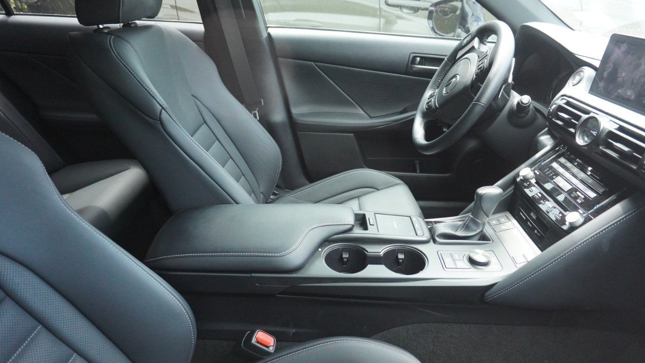 Used 2024 ULTRA WHITE Lexus IS 350 F SPORT image 10