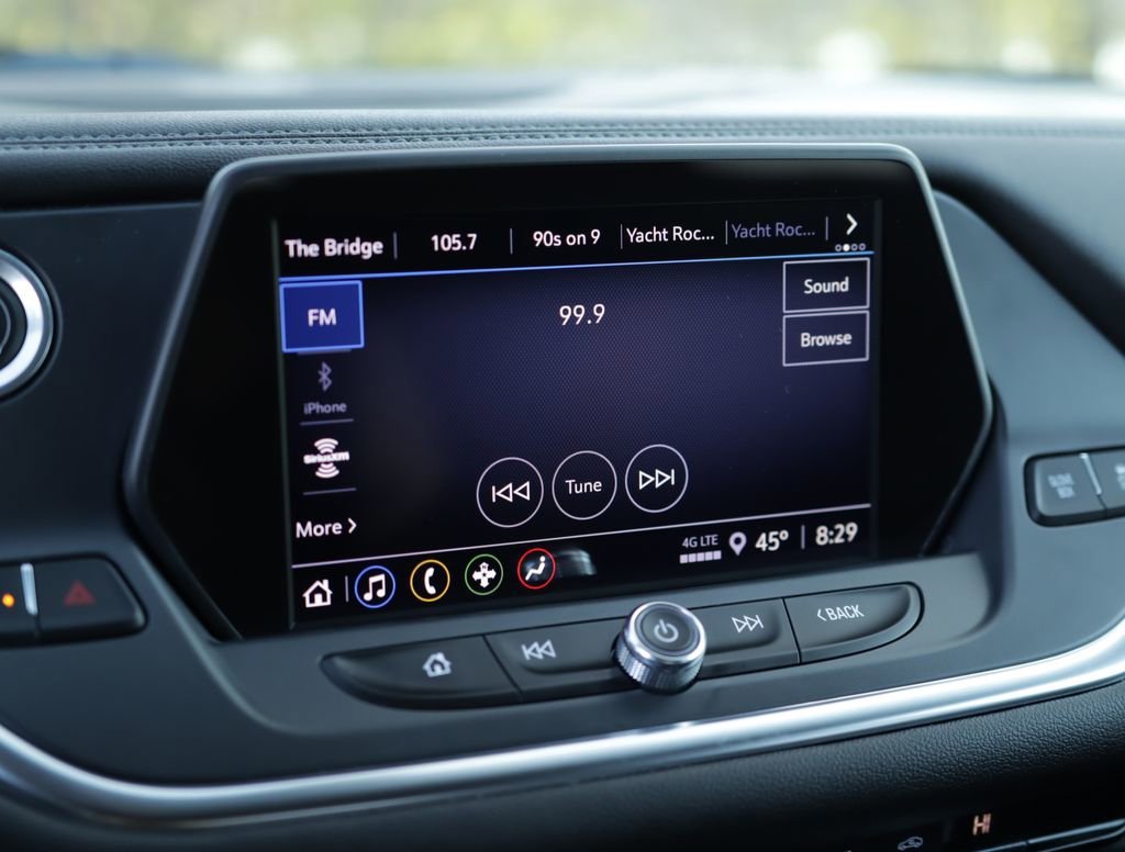 Used 2021 Summit White Chevrolet 1LT image 12