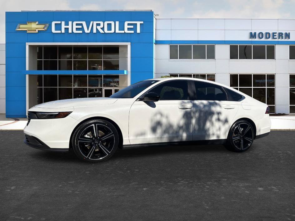 Used 2025 Platinum White Pearl Honda Sport image 1