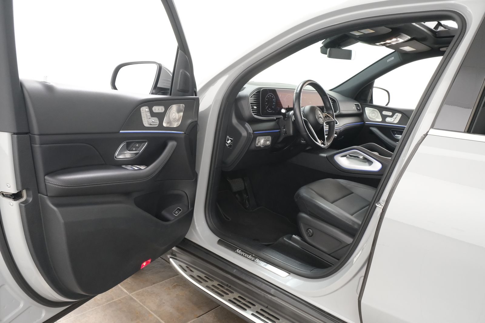 Used 2024 MANUFAKTUR Alpine Gray Mercedes-Benz GLE 450 image 28