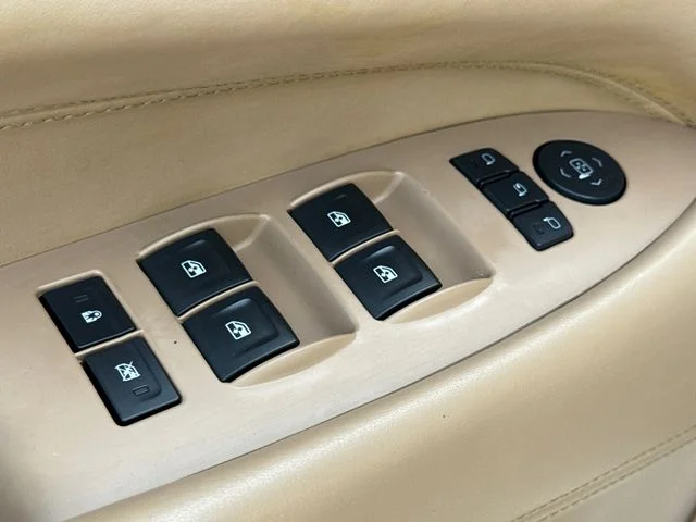 Used 2018 White Cadillac Platinum Edition image 21