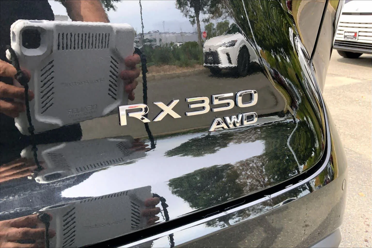 Certified Used 2024 CAVIAR Lexus Luxury image 10